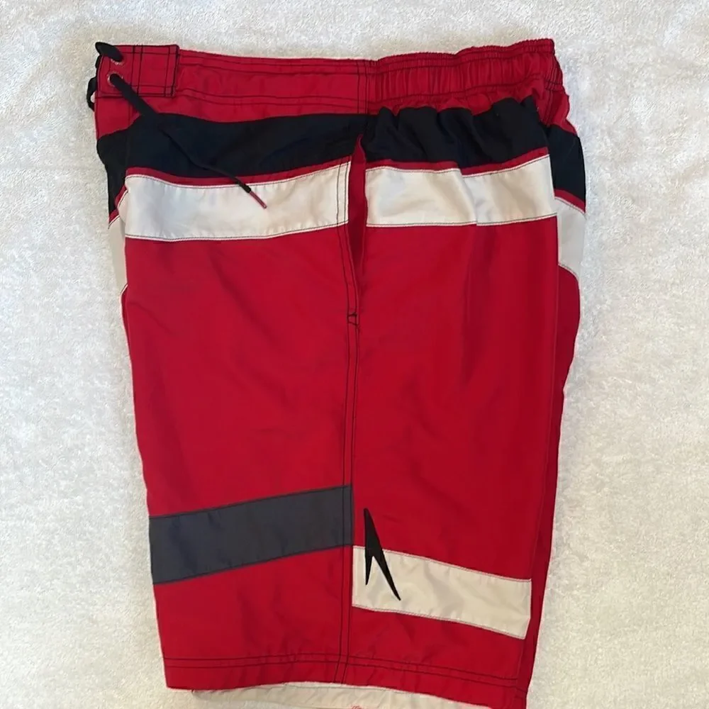 Speedo Mens swim trunks.  Size medium.